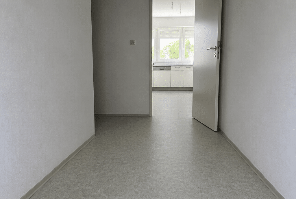 Nachher: Derselbe Flur mit fugenlosem Linoleum