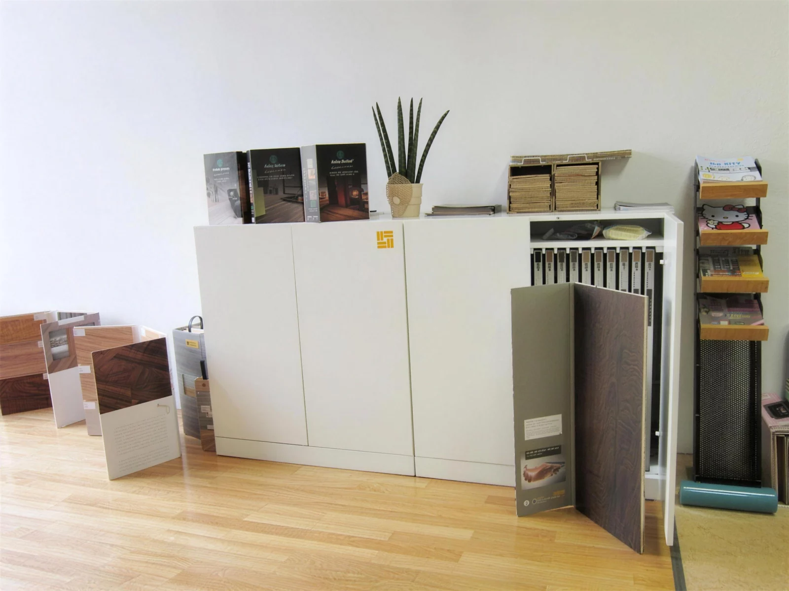 Showroom Eisenstrasse 33 Ruesselsheim: Musterboeden und Kollektionen in der Ausstellung