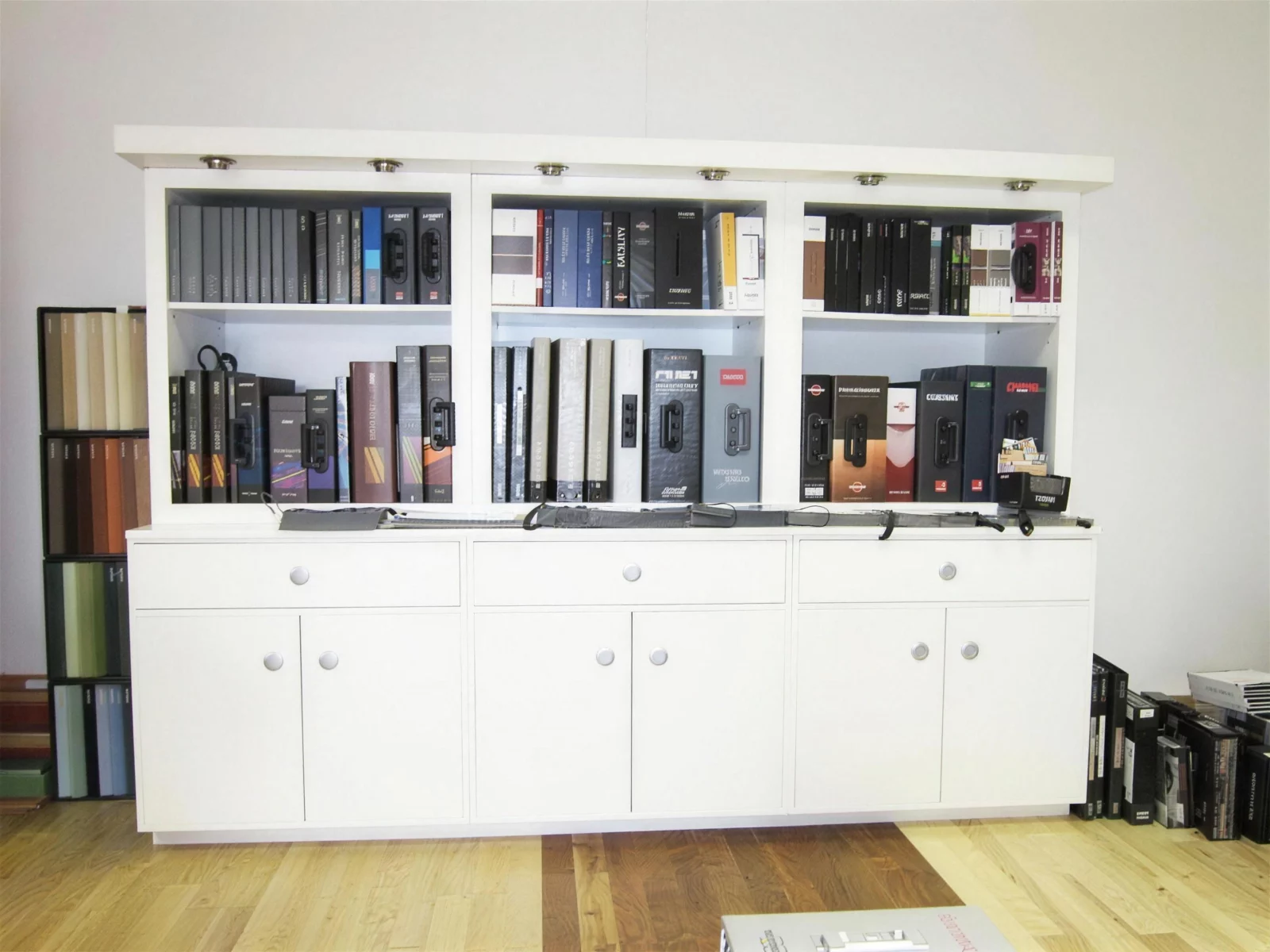 Showroom Eisenstrasse 33 Ruesselsheim: Musterboeden und Kollektionen in der Ausstellung